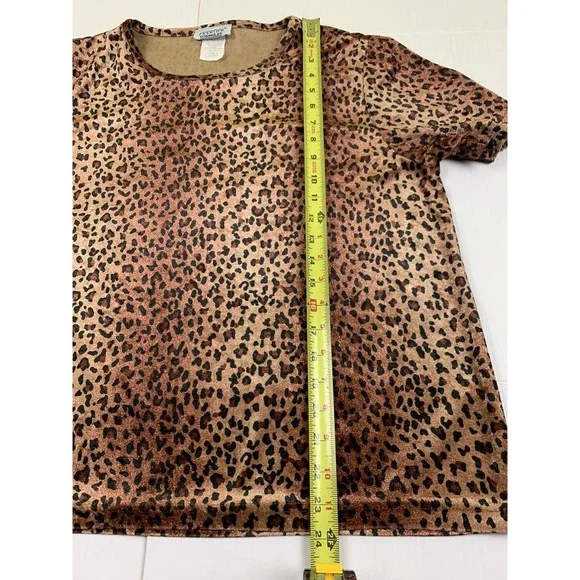 Fashion Formulas Woman’s L Large Velvet TShirt Blouse Short Sleeve Animal Print - Picture 8 of 8